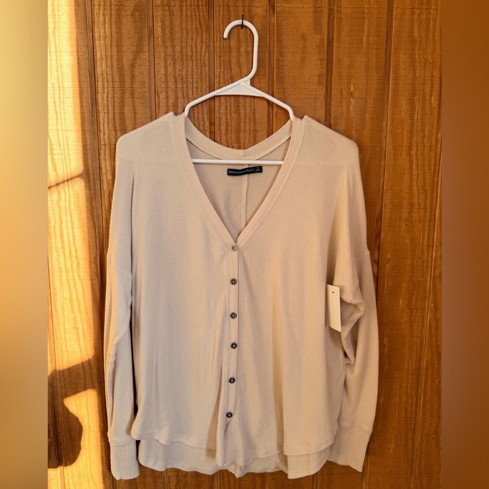 Abercrombie & Fitch Cream Knit Sweater